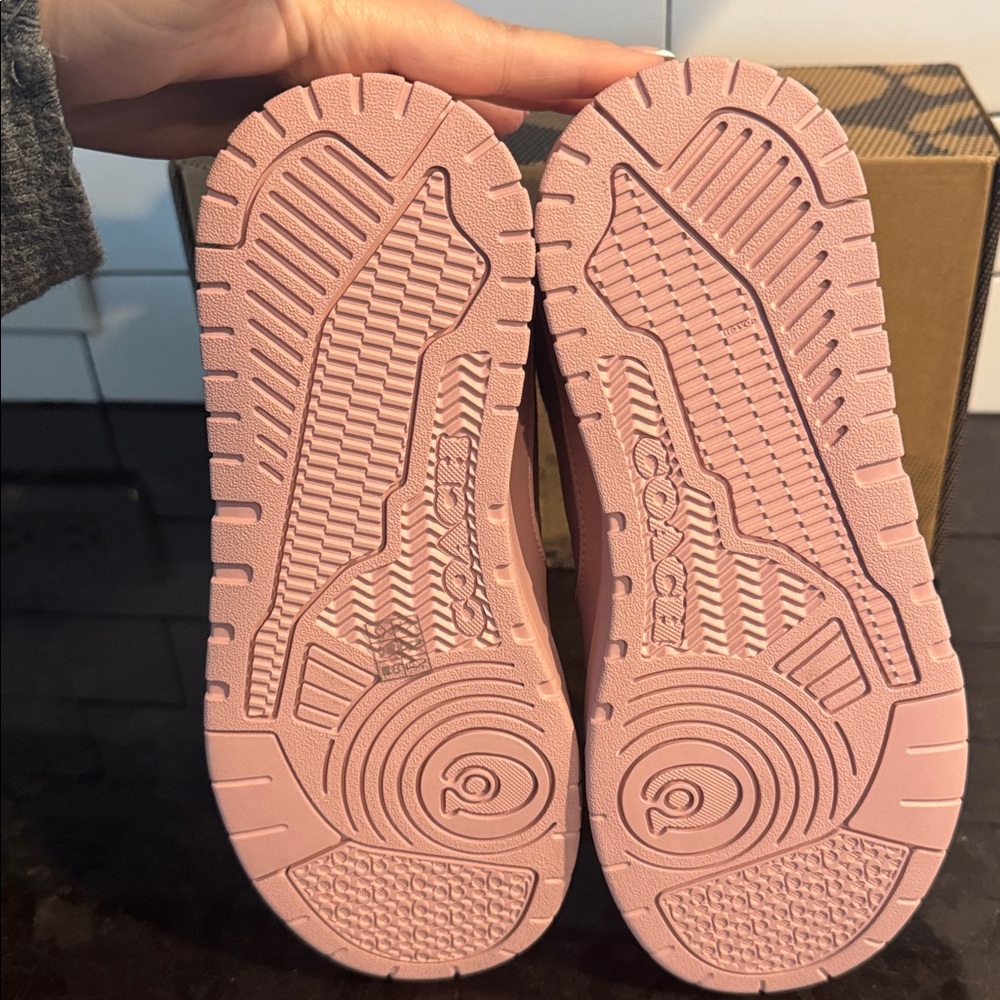 Coach Womens  Sneaker - Picture 7 of 7